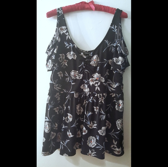 torrid Tops - 🌼Torrid Black Floral Top Cold Shoulder Size 00